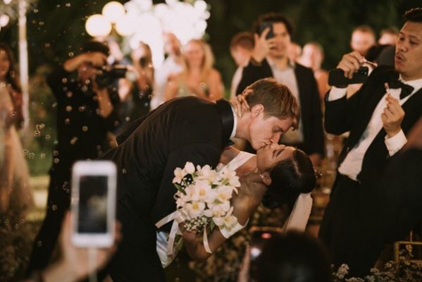 TRÀO LƯU CHỤP ẢNH PHÓNG SỰ NGÀY CƯỚI