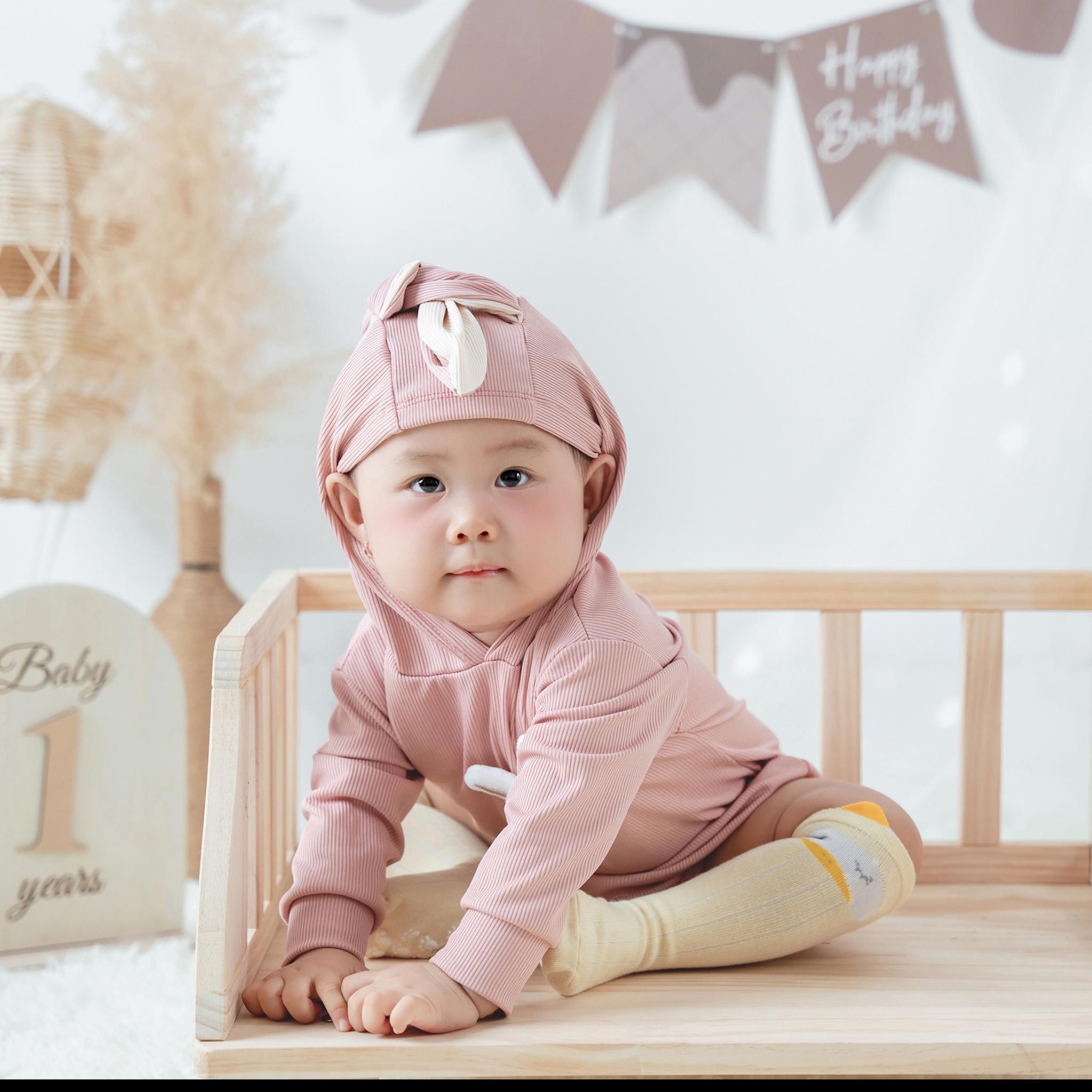 Chia sẻ cách để bé hợp tác chụp ảnh không quấy khóc
