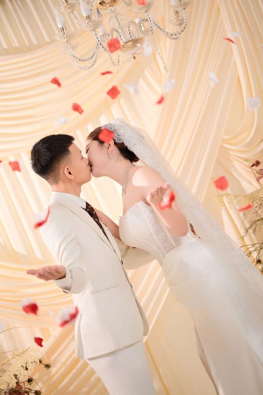 Bảng giá dịch vụ chụp ảnh cưới 1 cổng tại Thủ Dầu Một mới nhất 2026